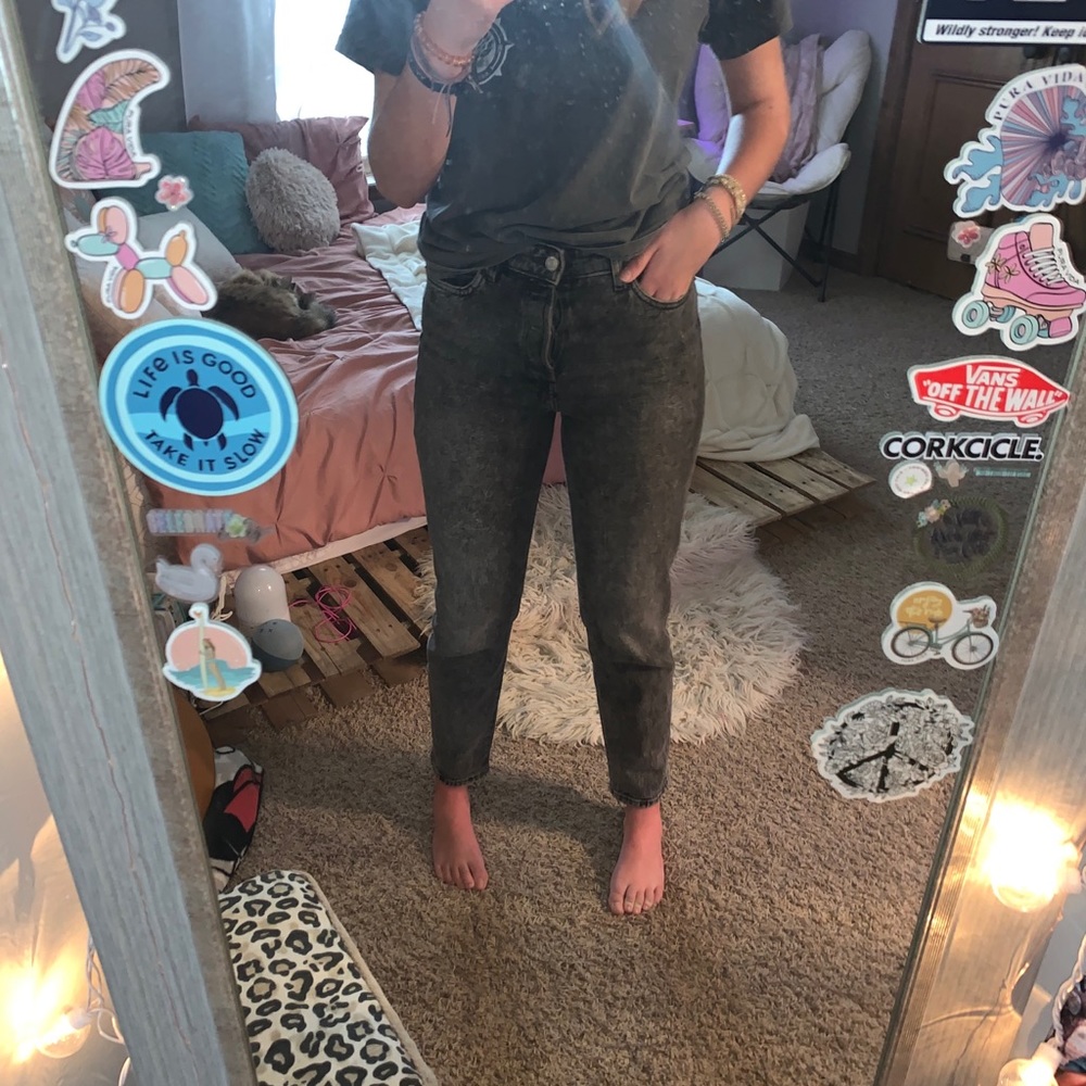 Black distressed jeans